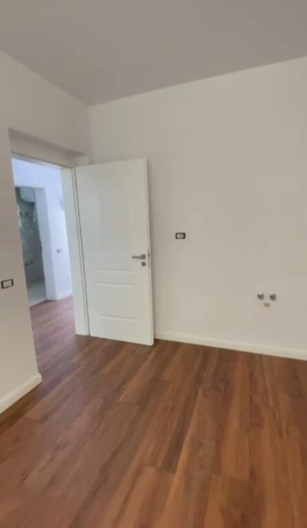 Appartamento 2+1 in vendita in via "Babe Rexha" nella zona dell'ex parco