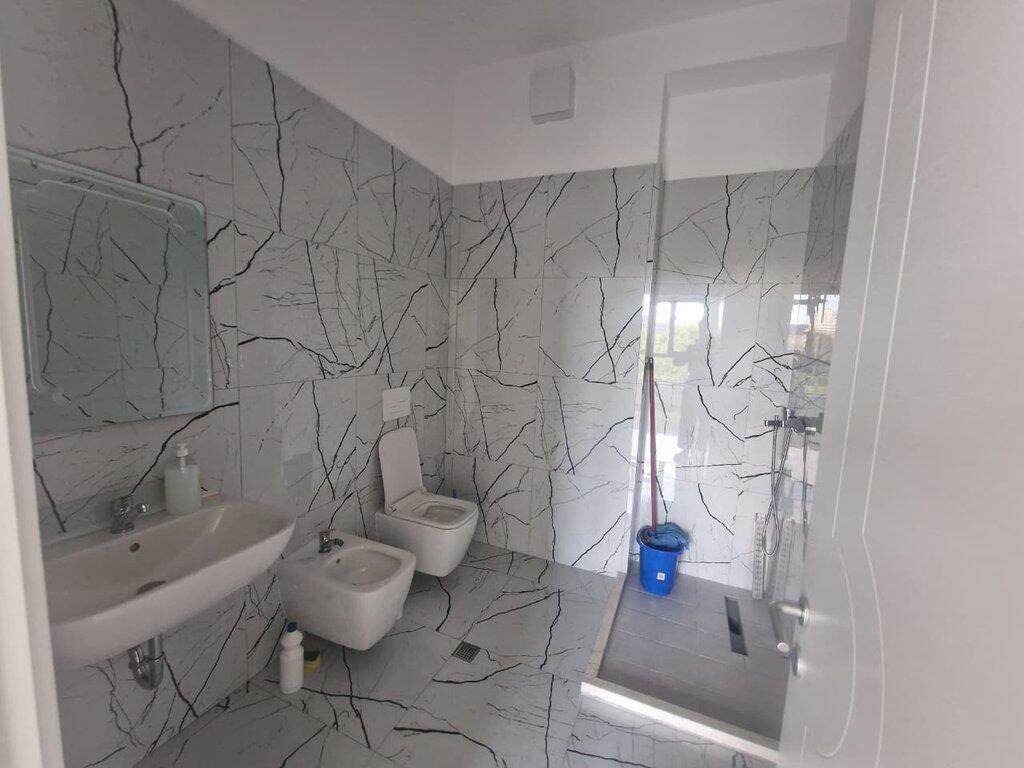 Ali Demi, Ambient Premium 251 m² – Ideal për Klinika, Zyrë Ekzekutive, Institucione Financiare!