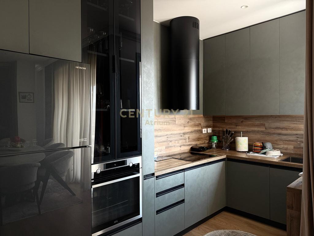 Vendesi appartamento 2+1+2+deposito+2 balconi nel complesso asl ! 300.000 €