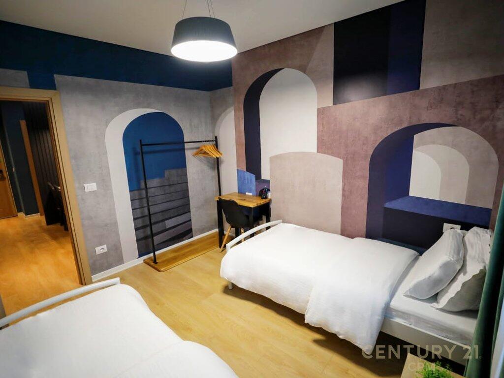 Apartament 2+1 me qira tek Shallvaret