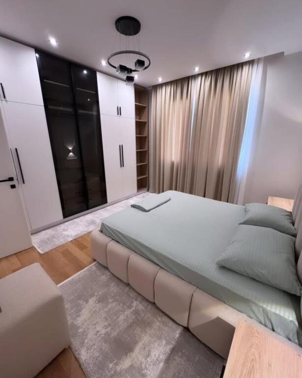Apartament 2+1 per shitje me vendodhje tek Kopshti Zoologjik.