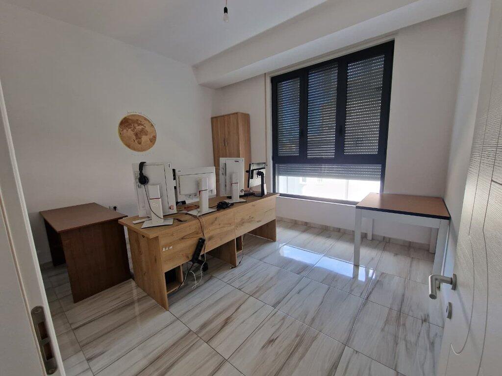 Ambient Biznesi me Qira në Ali Demi – Ideal për Zyrë, Klinikë, Studio!! 650 € /Muaj
