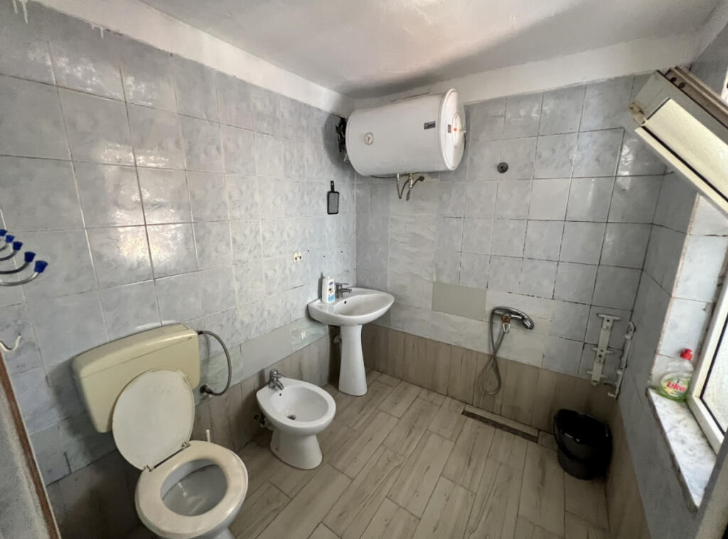 📣 QERA Apartament 1+1 📍 Prane Shkolles "Vasil Shanto" ✨  