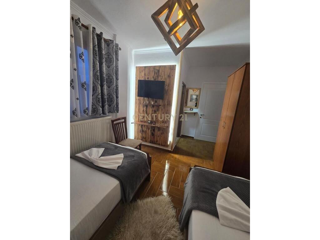 1.300 € /mese-Hotel in affitto a Voskopojë, Korçë