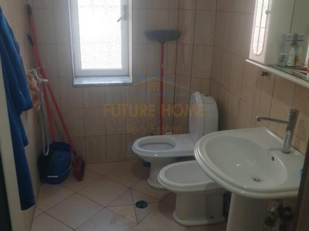 Sale, Apartment 1+1, Ali Demi, Tirana.