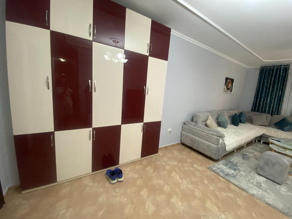 3+1,e mobiluar,kompleksi usluga stacion treni,cmimi 900 euro