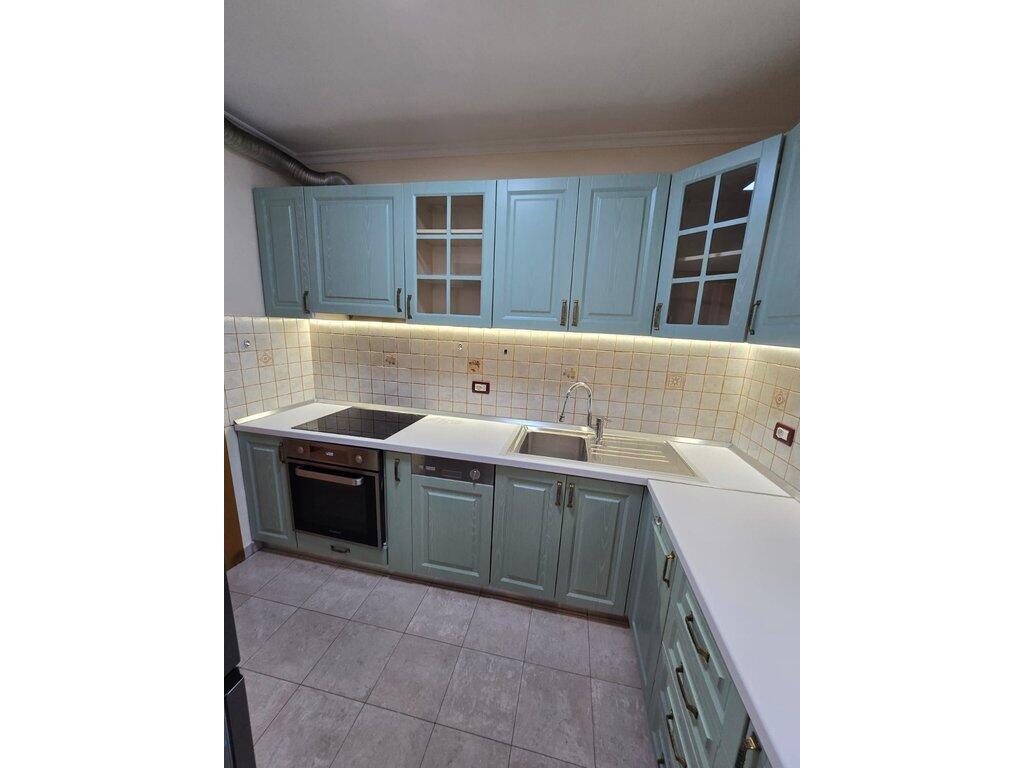Jepet me Qira – Apartament 1+1 pranë ish-Stacionit të Trenit, Tiranë