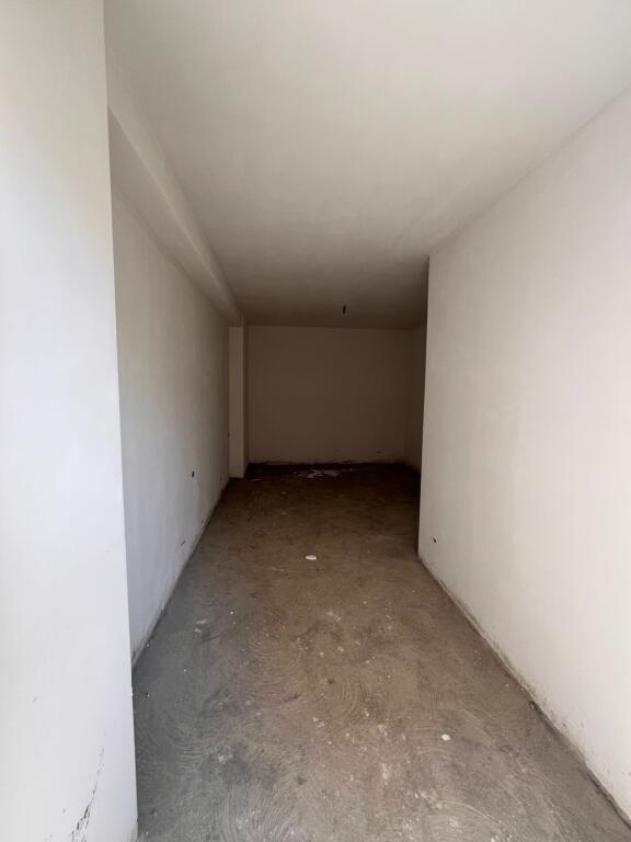 APARTAMENT NE SHITJE 2+1+POST PARKIMI NE YZBERISHT