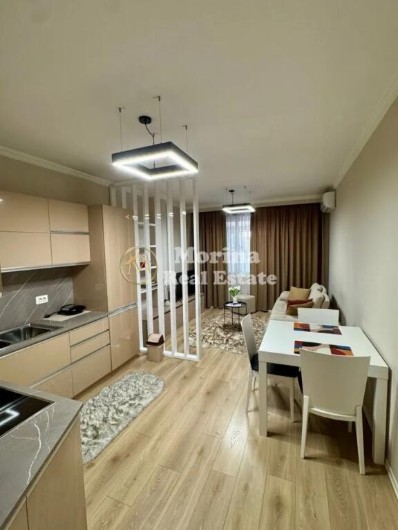 Qera Apartament 1+1 Bllok ,900 euro/muaj.