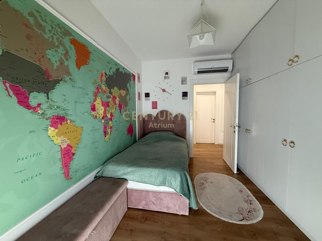 Vendesi appartamento 2+1+2+deposito+2 balconi nel complesso asl ! 300.000 €