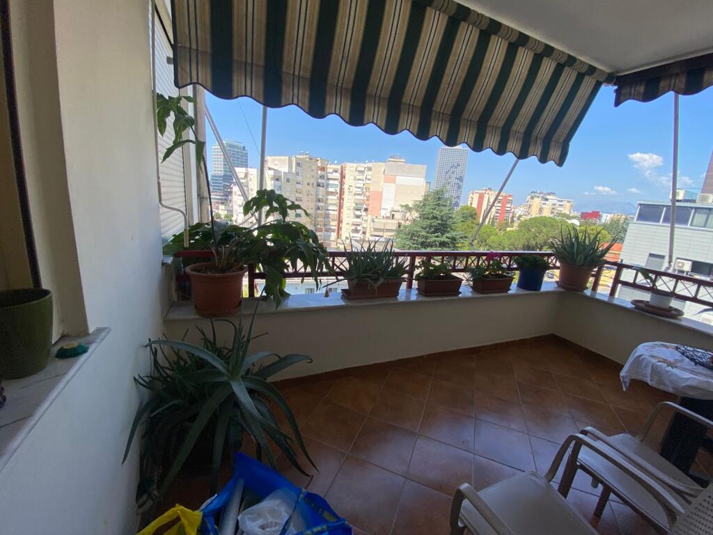 Jepet me qira apartament 3+1+2