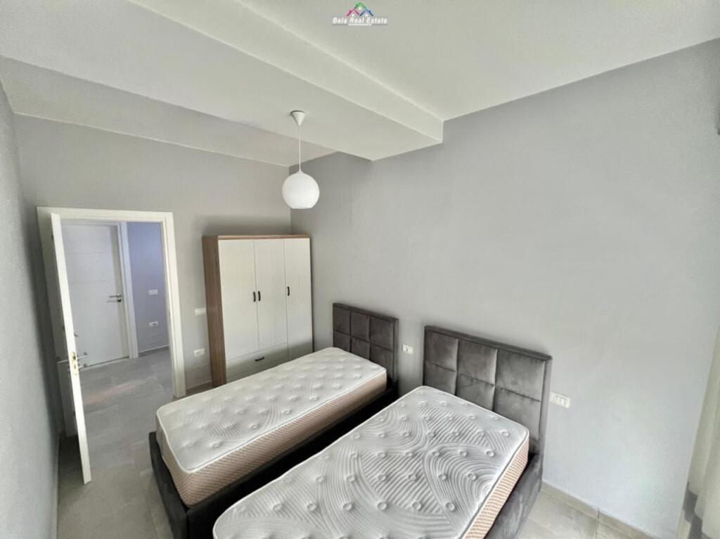 Affittiamo appartamento 2+1+2 con garage, Vicino a Brryli, Tirana‼️