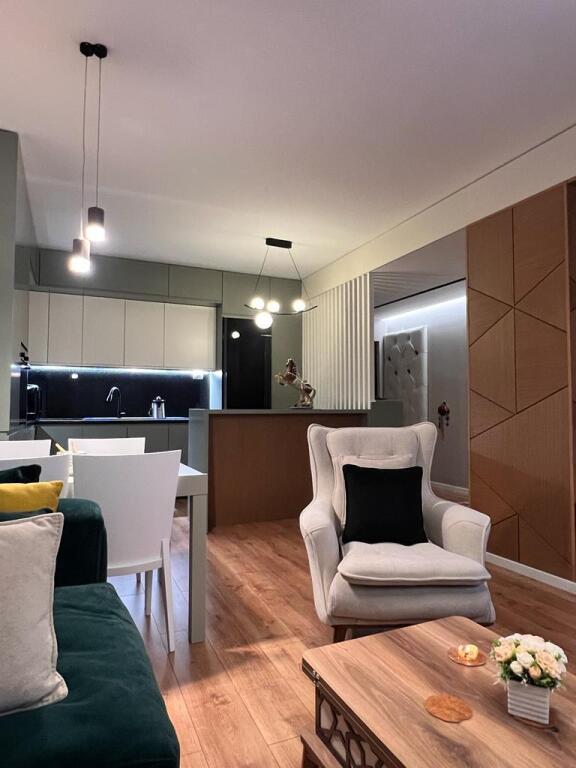 Luxury Apartment 2+1+parking for rent at 21 Dhjetori, near Kompleksi Kontakt (1000 euro)