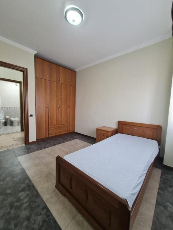 Apartament Ne Shitje 2+1 Tek Stacioni i Trenit (ID B120723) Tirane​