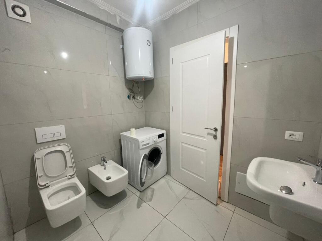 Apartament 1+1 per qira Astir