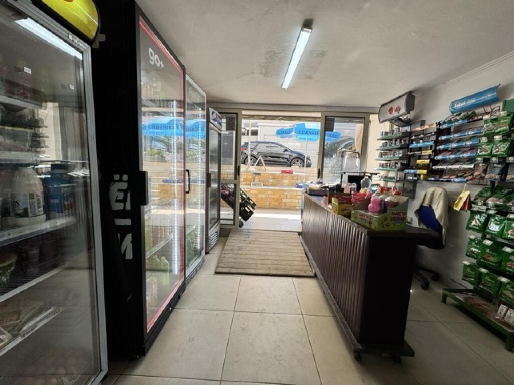 Immobile commerciale in vendita a Durazzo, Spiaggia di Iliria