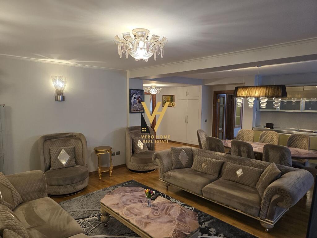 SHITET APARTAMENT 4+1+2 BLK TE BLV.ZOGU I PARE 600.000 EURO