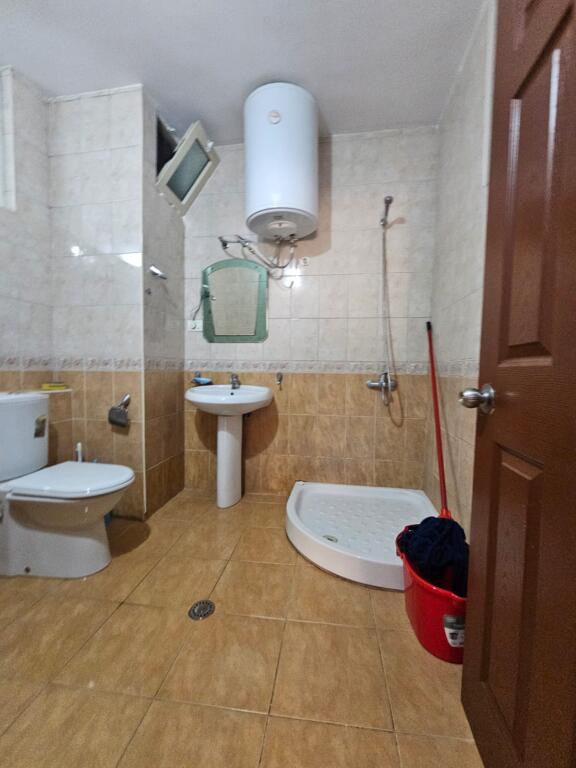 Apartament 1+1 me qira – Blloku “Gintash”, Laprakë