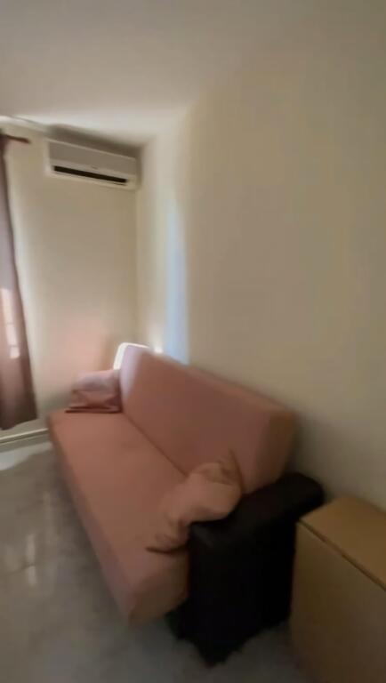 Garsionere, Rruga e Dibres, prane Komisariatit nr. 4,  300 Euro/muaj