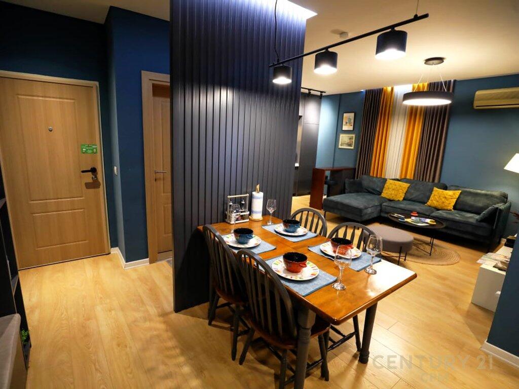 Apartament 2+1 me qira tek Shallvaret
