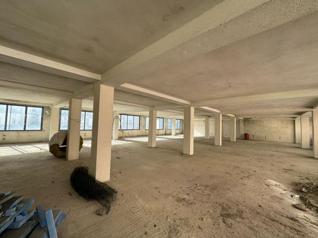 Jepet ambient open space me qera tek Rr. Infran Tomini perball Deliorgjit