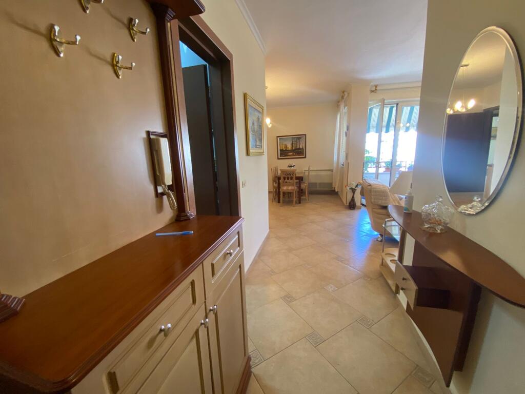 Jepet me qira apartament 3+1+2