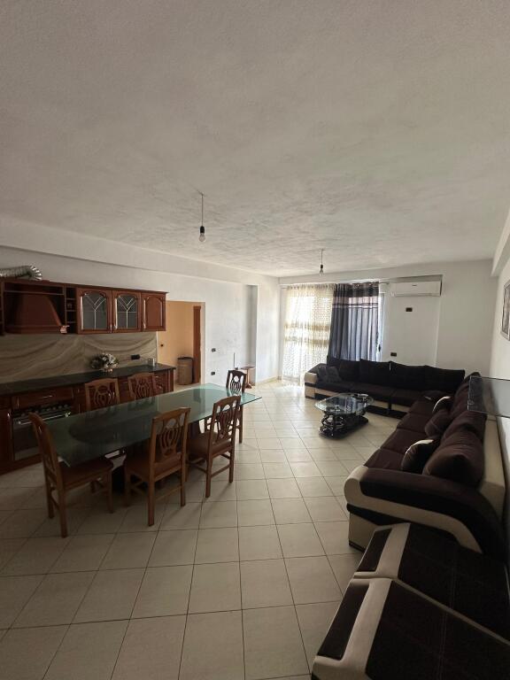 Shitet Apartament 2+1+2 Kamez ( Mundesi Blerje Me Kredi )