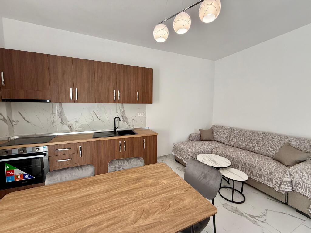 Apartament 2+1 për Qira kat vile ne Mullet