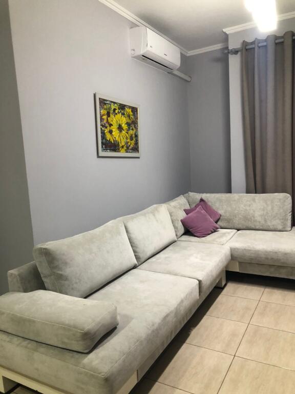Jepet me qira apartament 2+1+2 në Misto Mame, Tiranë!

