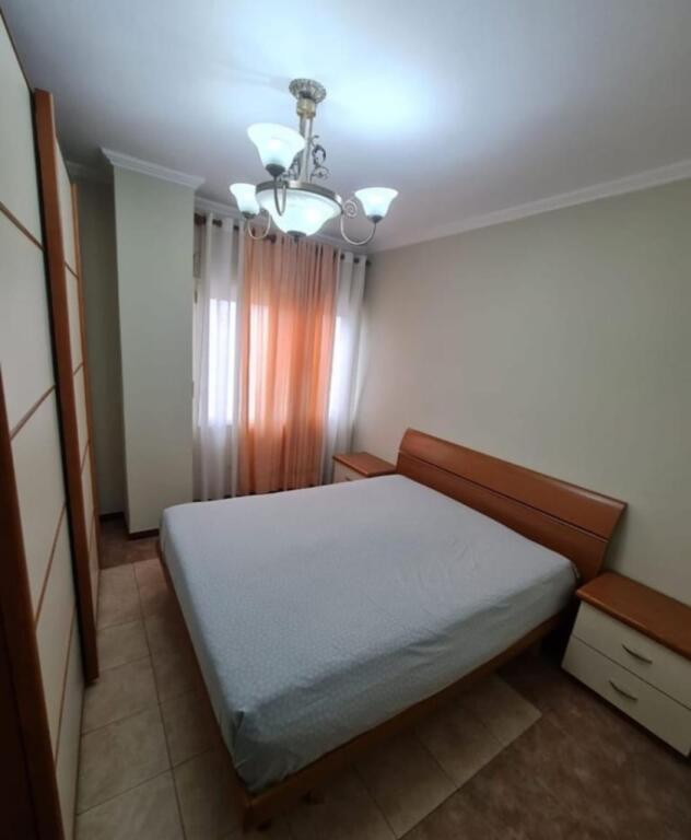 APARTAMENT NË SHITJE 3+1+2+BALLKON+DEPO - QENDRA E TIRANËS