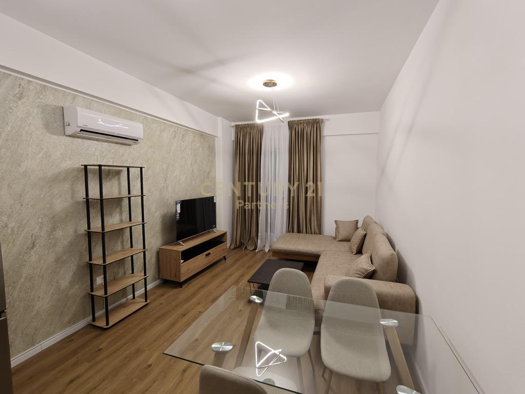 JAPIM ME QIRA APARTAMENT 1+1 + POST PARKIMI TEK REZIDENCA OXA