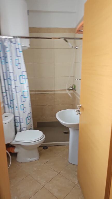 Apartament 2+1+2 per qira Astir