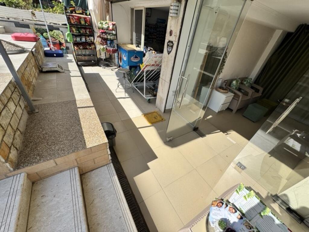 Immobile commerciale in vendita a Durazzo, Spiaggia di Iliria