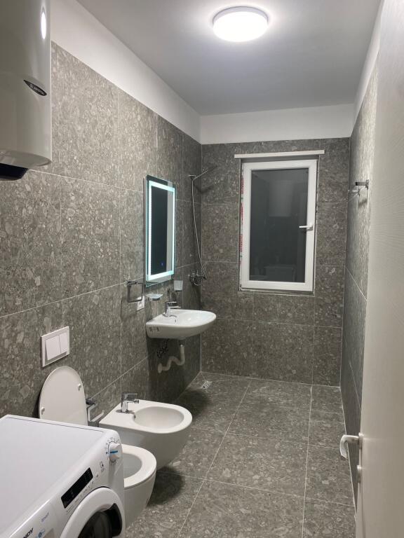 In affitto 2+1+parcheggio UNIVERS CITY QTU 48,000 lekë