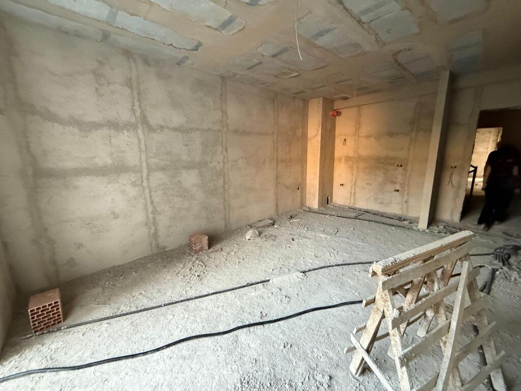 Okazionn! Apartament ne shitje tek Rruga e Dibres/Amerikan 2 (99,000 Euro)