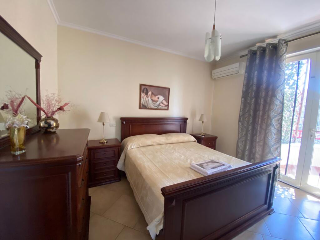 Jepet me qira apartament 3+1+2