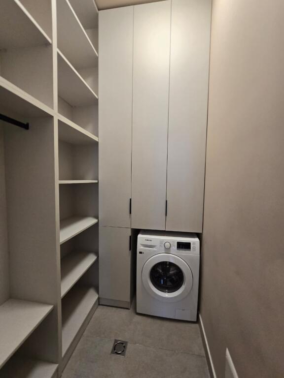APARTAMENT LUKSOZ 2+1 ME QERA TE KOMPLEKSI DELIJORGJI