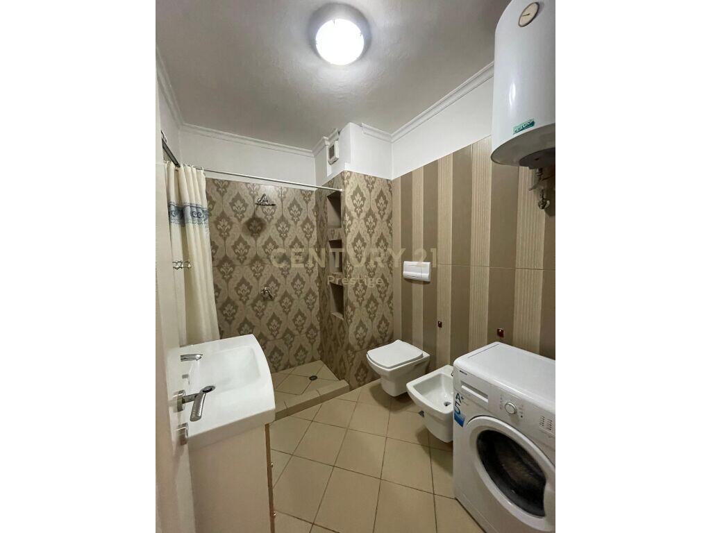 Jepet me qira apartament 2+1+2 tek Rruga e Elbasanit.