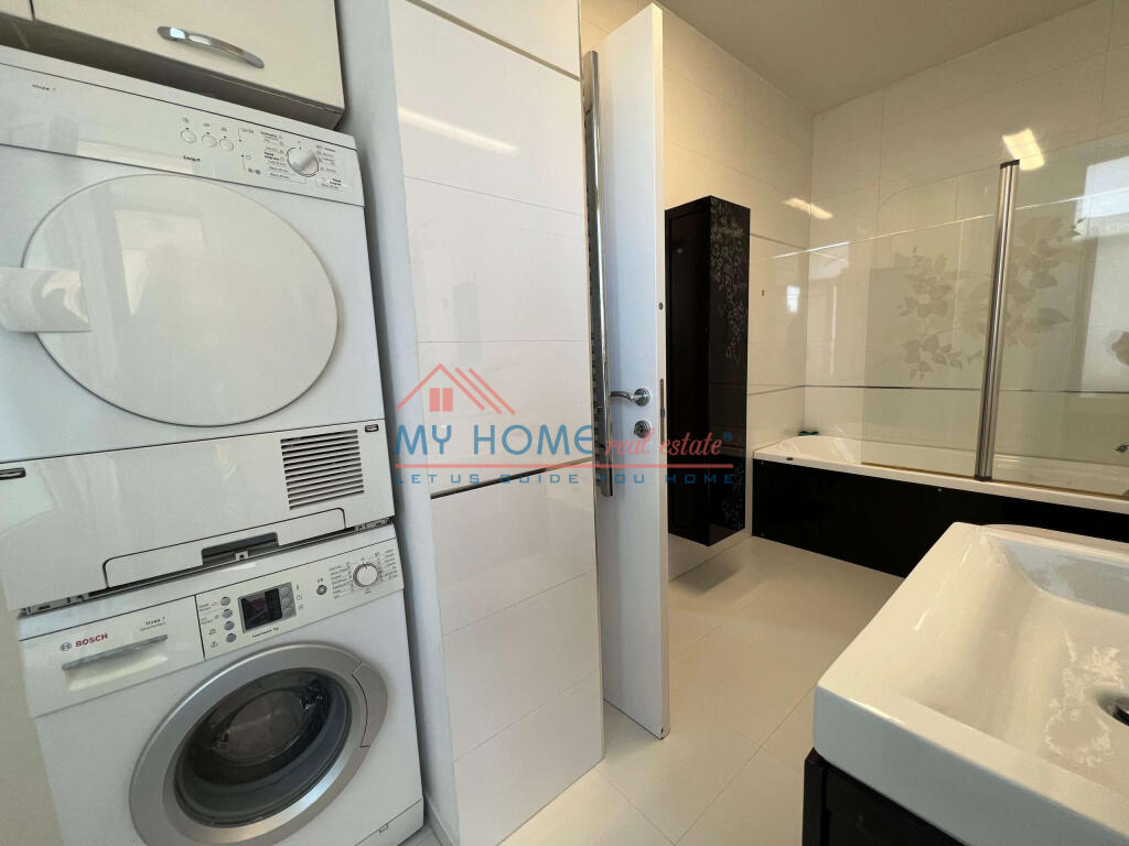 Apartament 2+1+2 me qira ne Bllok Tirane