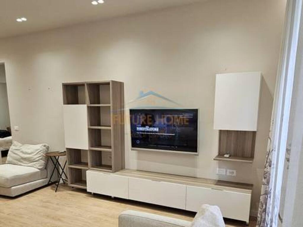 Shitet, Apartament 3+1+2, Liqeni i Thate, Tirane
