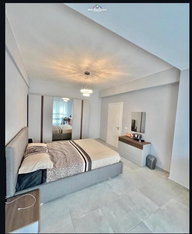Affittiamo appartamento 2+1+2 con garage, Vicino a Brryli, Tirana‼️