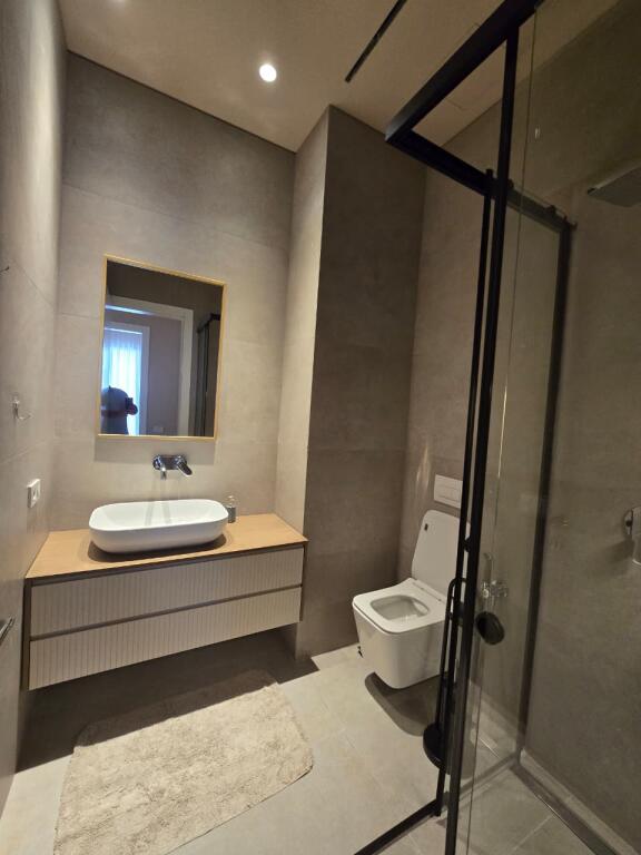 🏢 Jepet me Qira Apartament 2+1 – Delijorgji