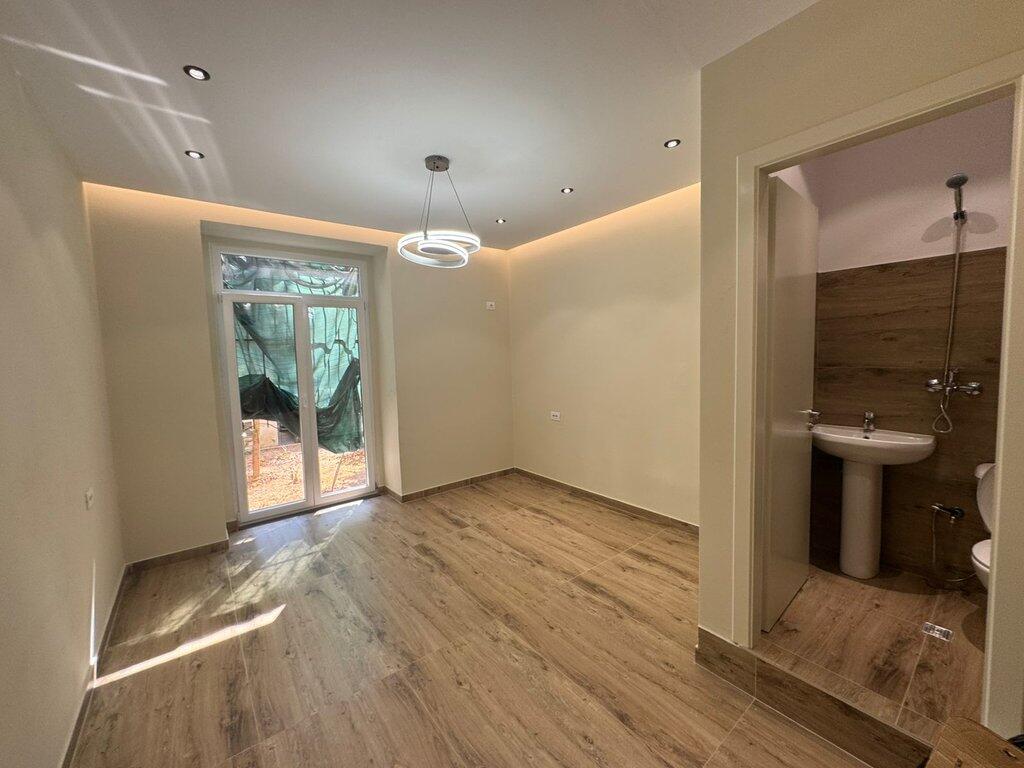 Rent, Office Space, Myslym Shyri, Tirana.