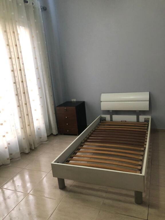 Jepet me qira apartament 2+1+2 në Misto Mame, Tiranë!

