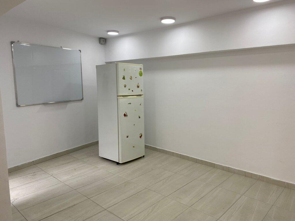 Rent, Business Premises+ Parking Spot, Tirana Center