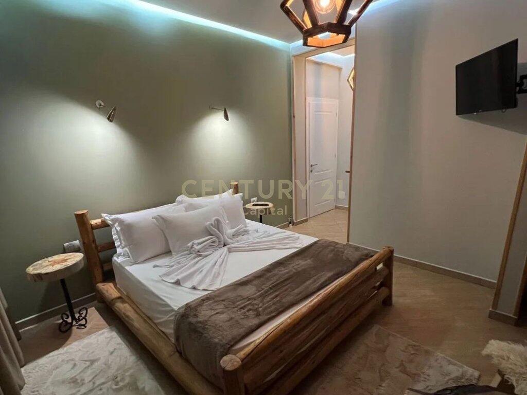1.300 € /mese-Hotel in affitto a Voskopojë, Korçë