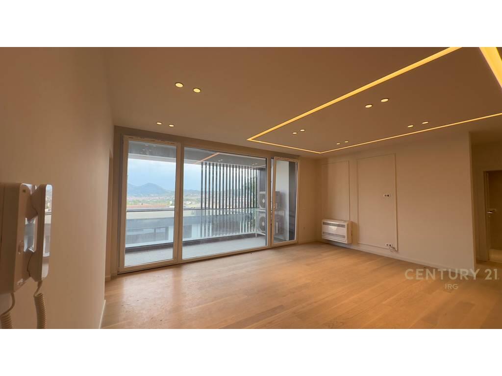 🏡 NË SHITJE – APARTAMENT LUKSOZ 3+1+2 pranë Pallatit të Brigadave