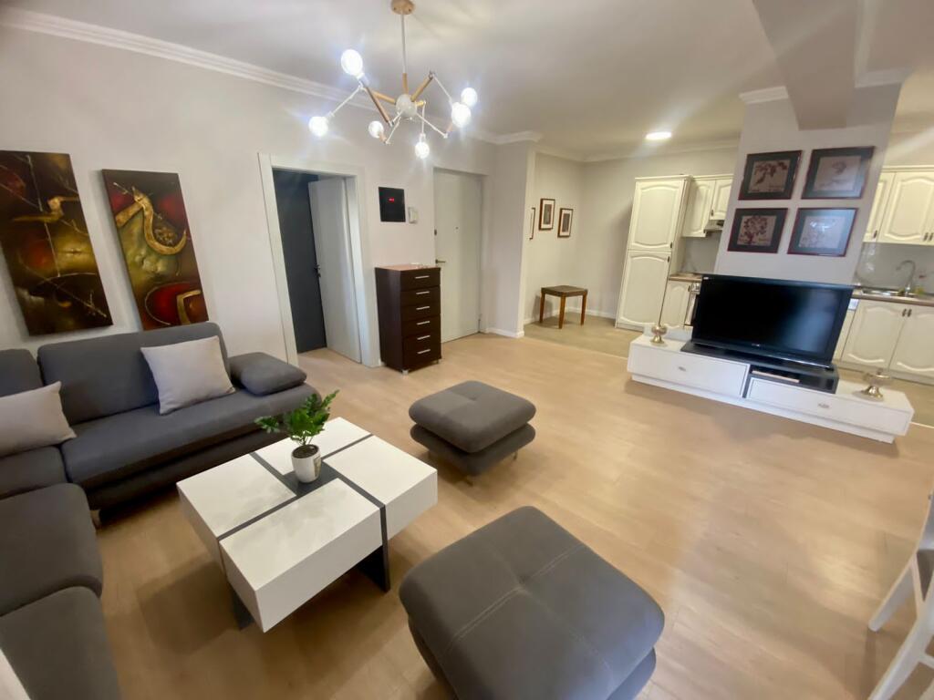 APARTAMENT 3+1 PER QERA NE QENDER