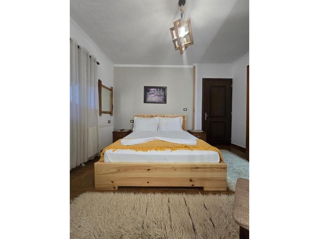 1.300 € /mese-Hotel in affitto a Voskopojë, Korçë