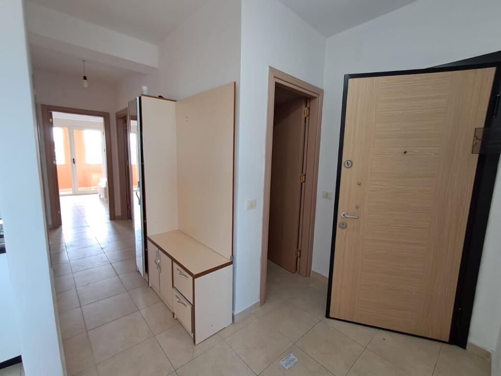 SHITET APARTAMENT 2+1+2 tualete+2 ballkone 📍 Kompleksi Rotondo – Plazh Plepa, Durrës